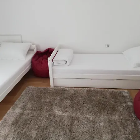Apartman Divna * Τρέμπινιε