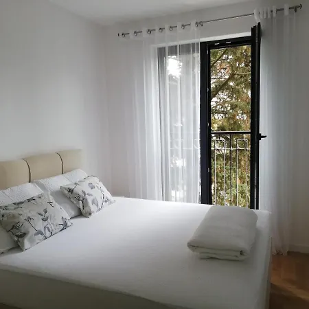 Apartman Divna Τρέμπινιε